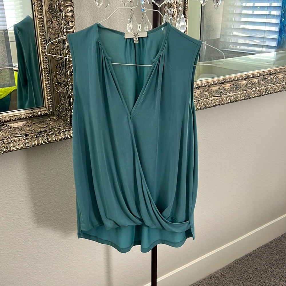 Q&A Teal Tank. Size XS.